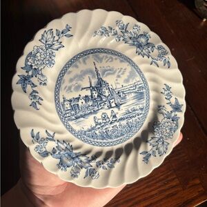 Vintage 1950s Johnson Bros “Tulip Time” Blue & White Plates – Set of 6